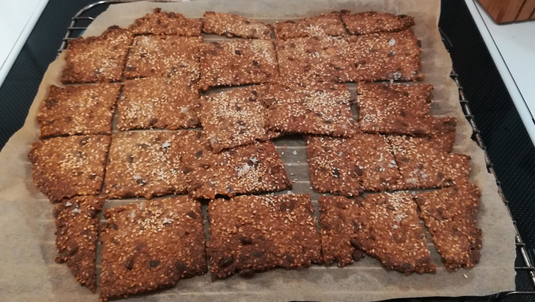 Delicious crispy crispbread with salty flakes.